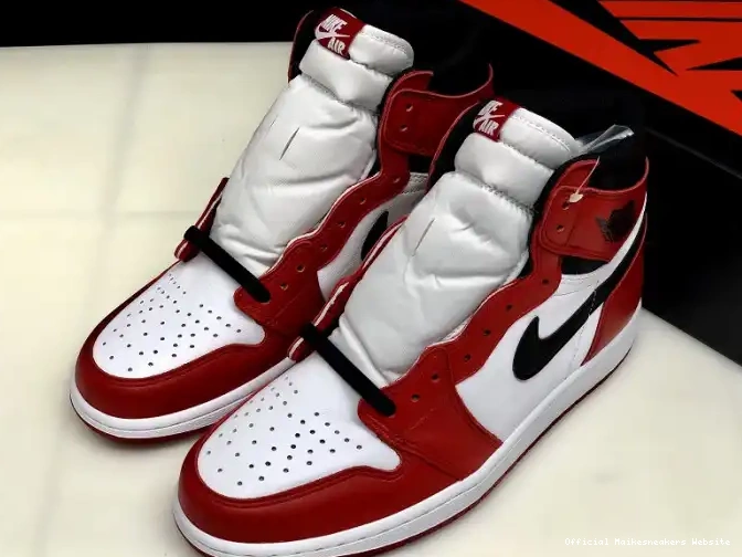 Official Maikesneakers 